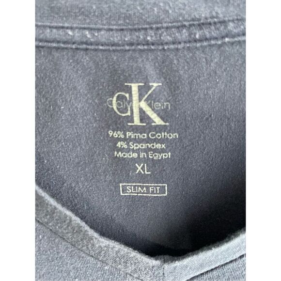 ❤️Calvin Klein Men’s V-Neck Tee - Picture 2 of 3